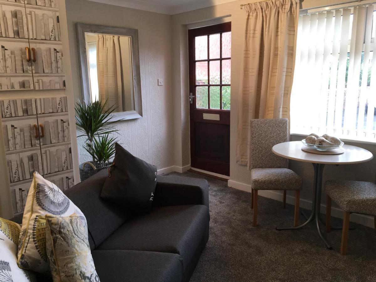 Apartamento Mode - The Old School House Lytham St Annes Exterior foto