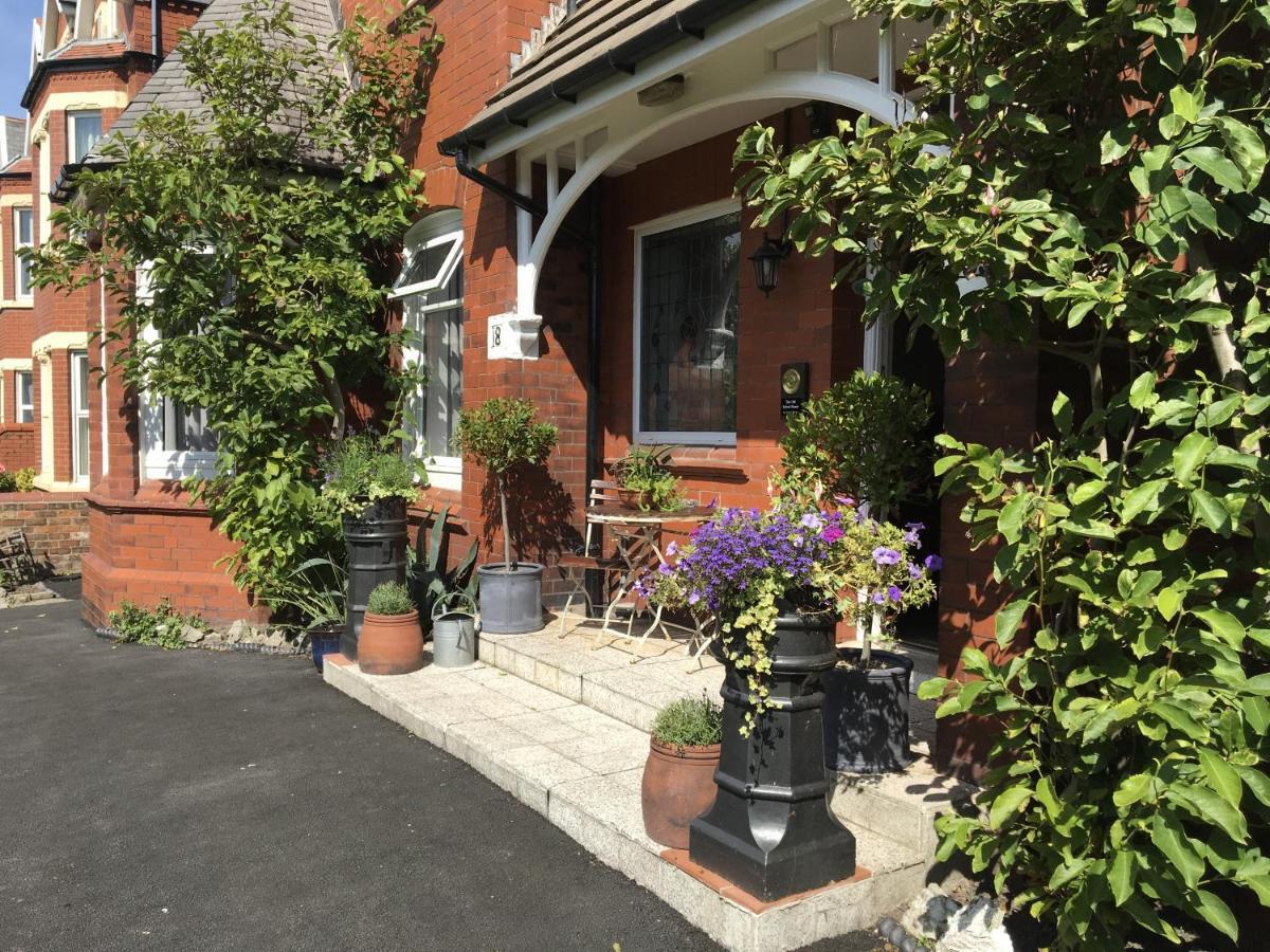 Apartamento Mode - The Old School House Lytham St Annes Exterior foto
