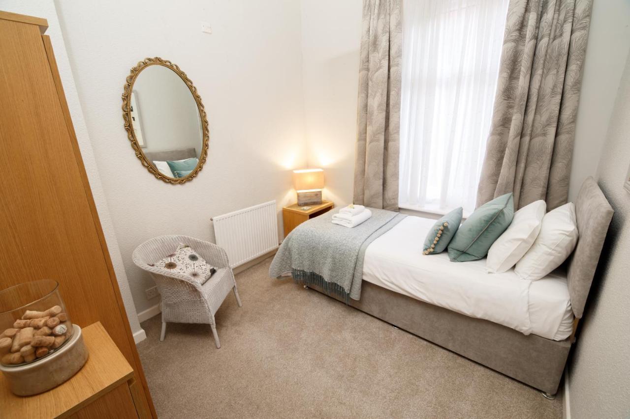 Apartamento Mode - The Old School House Lytham St Annes Exterior foto