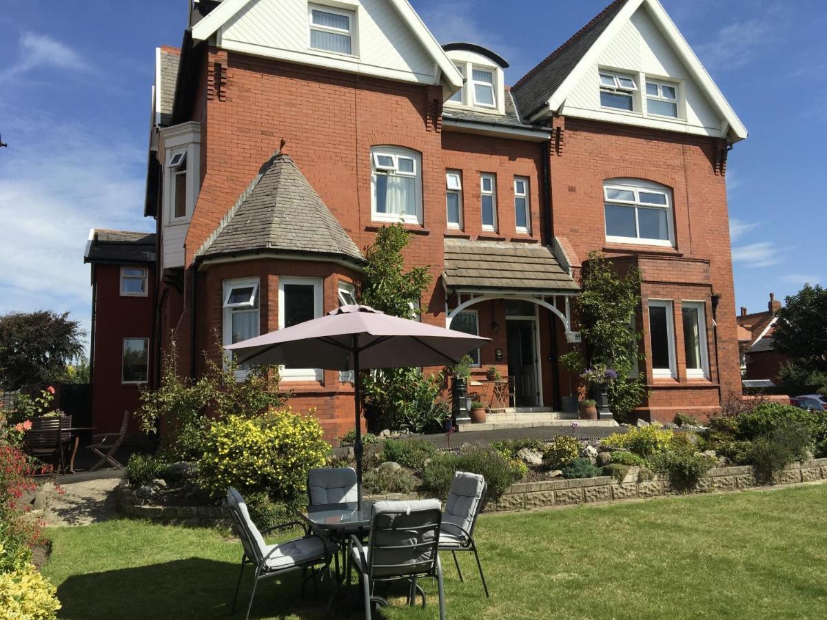 Apartamento Mode - The Old School House Lytham St Annes Exterior foto